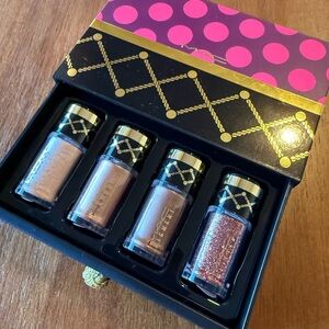 MAC cosmetics Nutcracker Sweet Bronze Pigments And Glitter Kit Limited Edition!